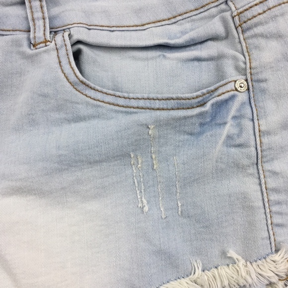 Ardene Light Wash Angle Cut Shorts… - Picture 3 of 6